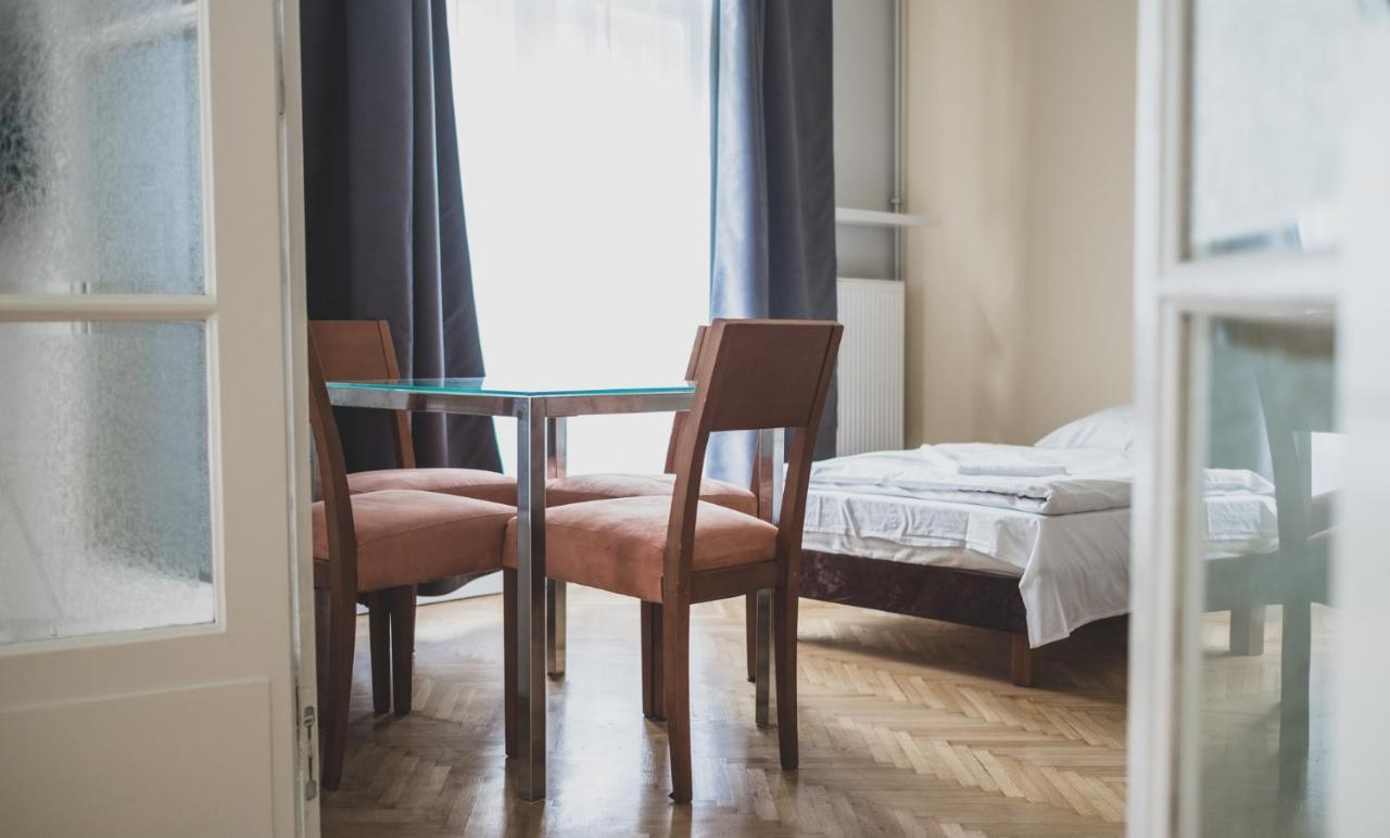Cybulskiego Guest Rooms Krakau Buitenkant foto